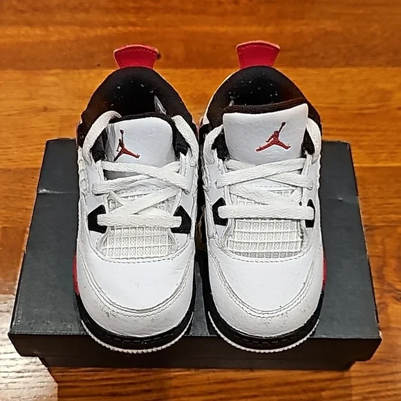 Jordan 4 Retro Red Cement - Picture 2 of 10